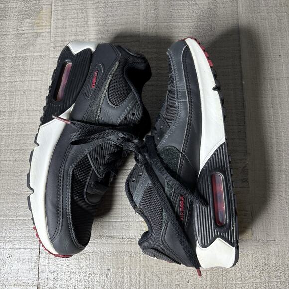 Nike Air Max 90 Leather GS Anthracite Black Team Red Kids Athletic Sneaker Sz 6y - Picture 6 of 9
